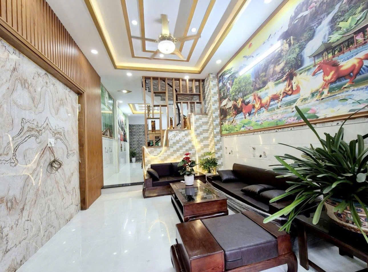 Bán nhà đang cho thuê 16tr ngay Phổ Quang, Phú Nhuận. Giá: 3 tỷ 512tr/65m2, Sổ hồng riêng
