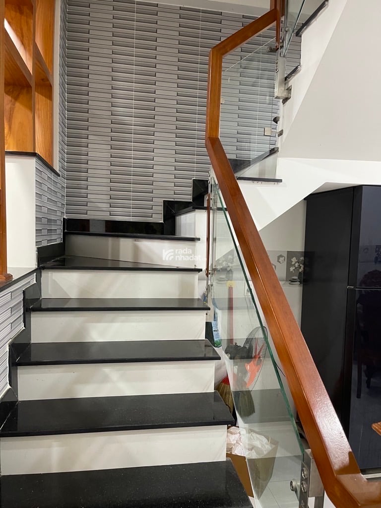 bán nhà mặt tiền  gần lê trọng tấn bình hưng hoà