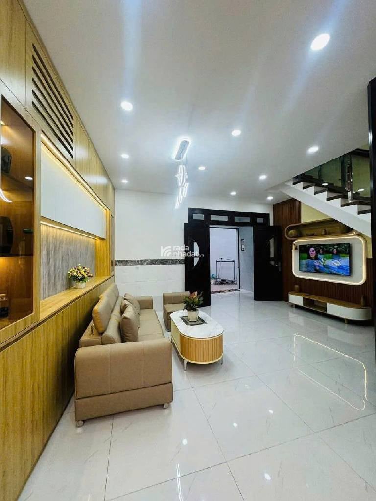 Nhà ôtô đổ cửa - 2 tầng mới - 58m2 nở hậu - full nội thất, Làng Hoa Gò Vấp, 5 tỷ xíu