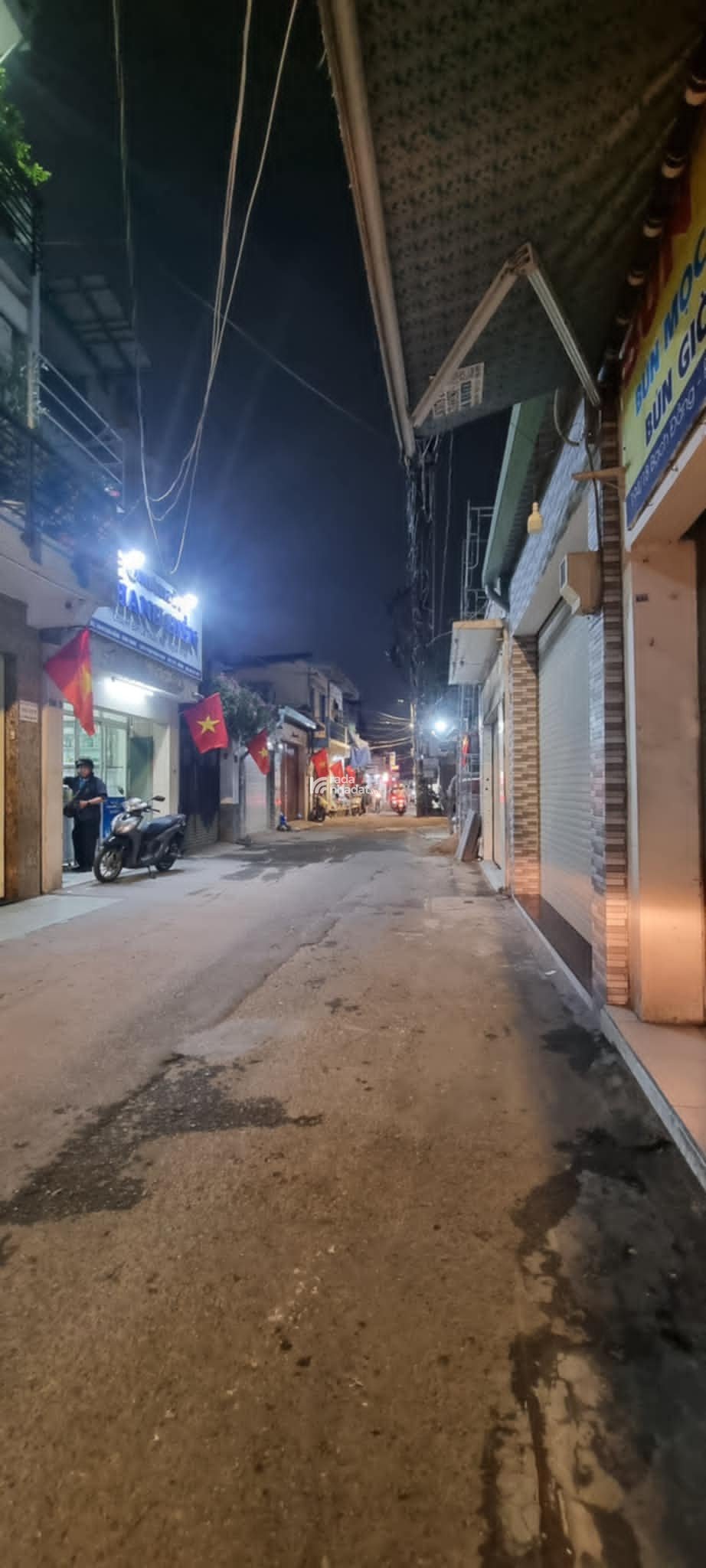 Ngay Hàng Xanh, Bán nhà Bạch Đằng phường 24 Bình Thạnh, 80m2 - 4 tầng chỉ 9.6 tỷ