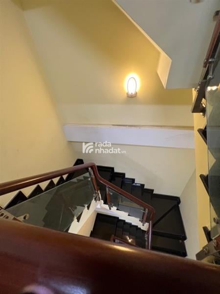 Ngay Hàng Xanh, Bán nhà Bạch Đằng phường 24 Bình Thạnh, 80m2 - 4 tầng chỉ 9.6 tỷ