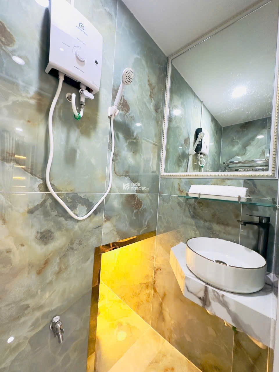 NHÀ CĂN GÓC  LẠC LONG QUÂN, P.10, Q.TÂN BÌNH CHỈ 2.68 TỶ