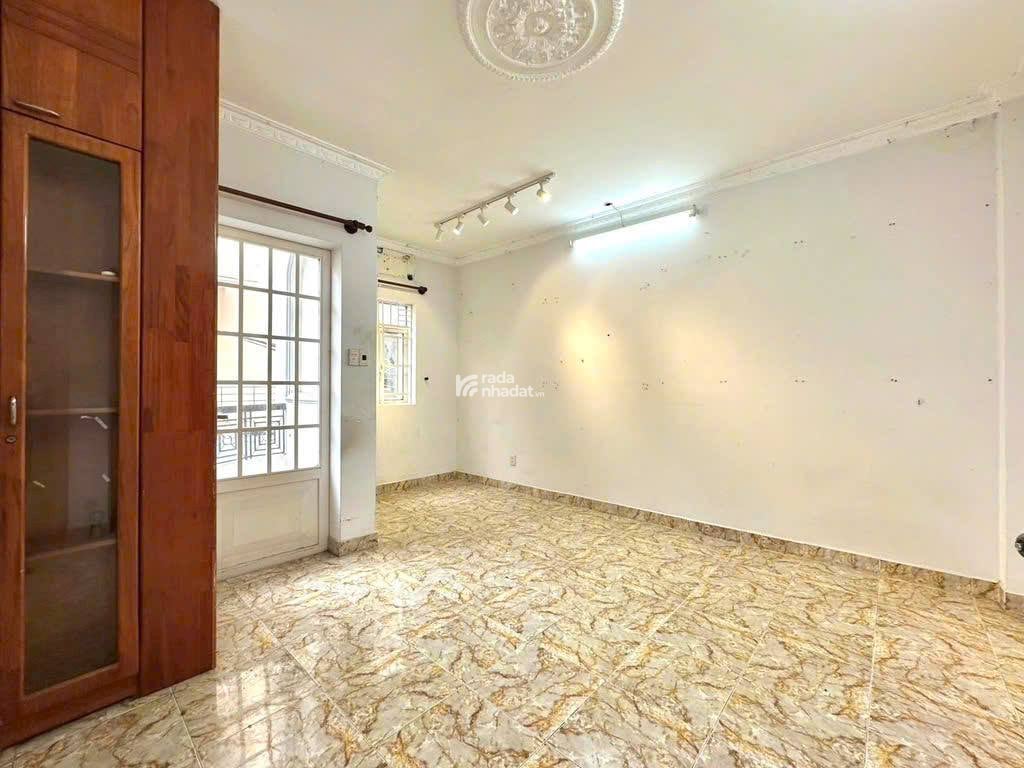HÀNG MỚI GÒ VẤP- HXH - SAU CĂN MẶT TIỀN NGUYỄN VĂN CÔNG- CHDV 8 PHÒNG- DÒNG TIỀN 25 TRIỆU- 90M2