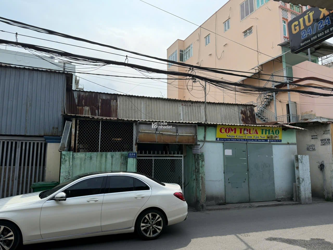 GẤP BÁN NHÀ CẤP 4 LÊ VĂN THỊNH QUẬN 2 NGANG 15 M CHỈ 60 TRIỆU/ M2