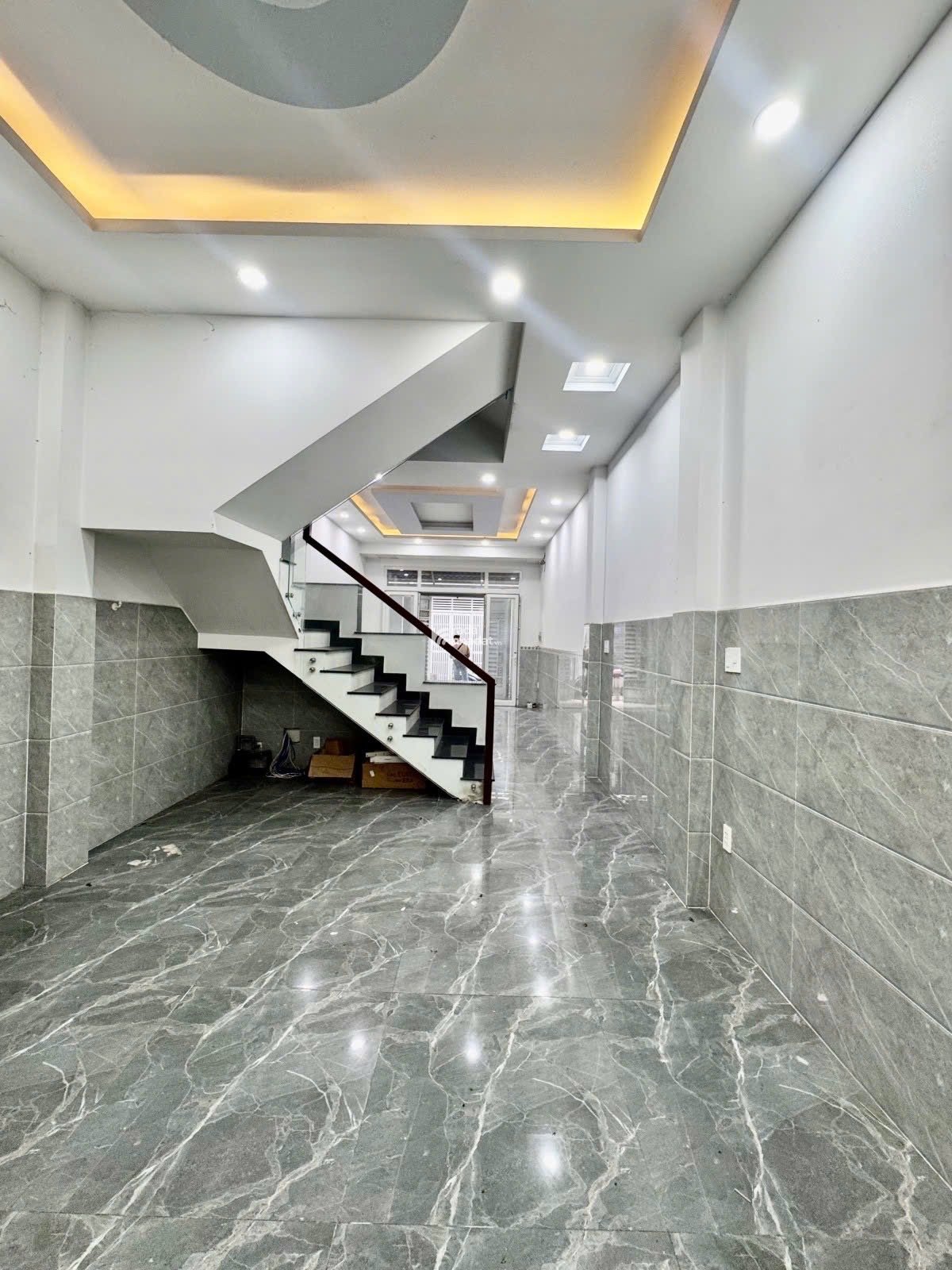 HẺM Ô TÔ NGUYỄN HỮU TIẾN - TÂN PHÚ  5 TẦNG Ở NGAY