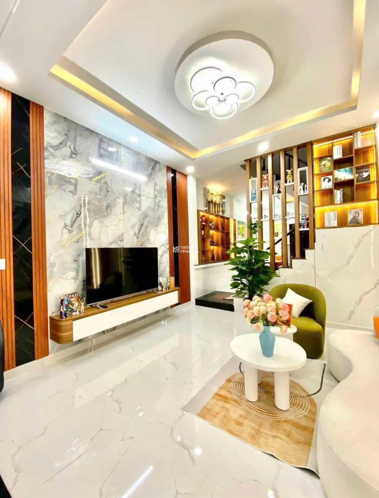 Căn nhà 2 tầng, 54m2 ngay Hồng Hà, Tân Bình. Giá: 4 Tỷ 590. SHR, hẻm 5m, full nội thất