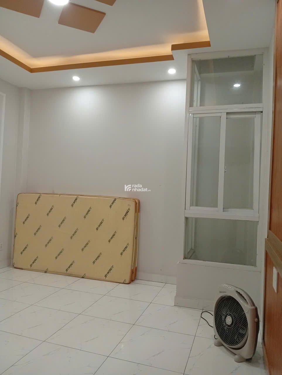 Cần bán gấp, nhà 1 trệt 3 lầu, sổ hồng riêng, đã hoàn công