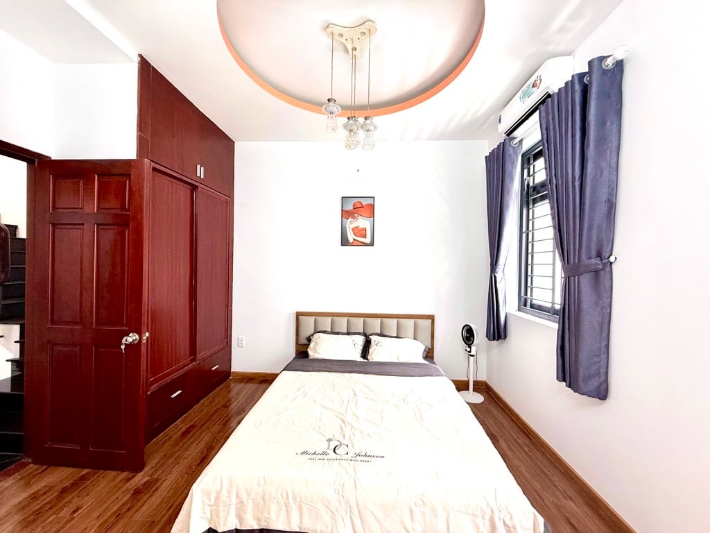 gò vấp 4 tầng, 4 phòng ngủ hẽm 4m