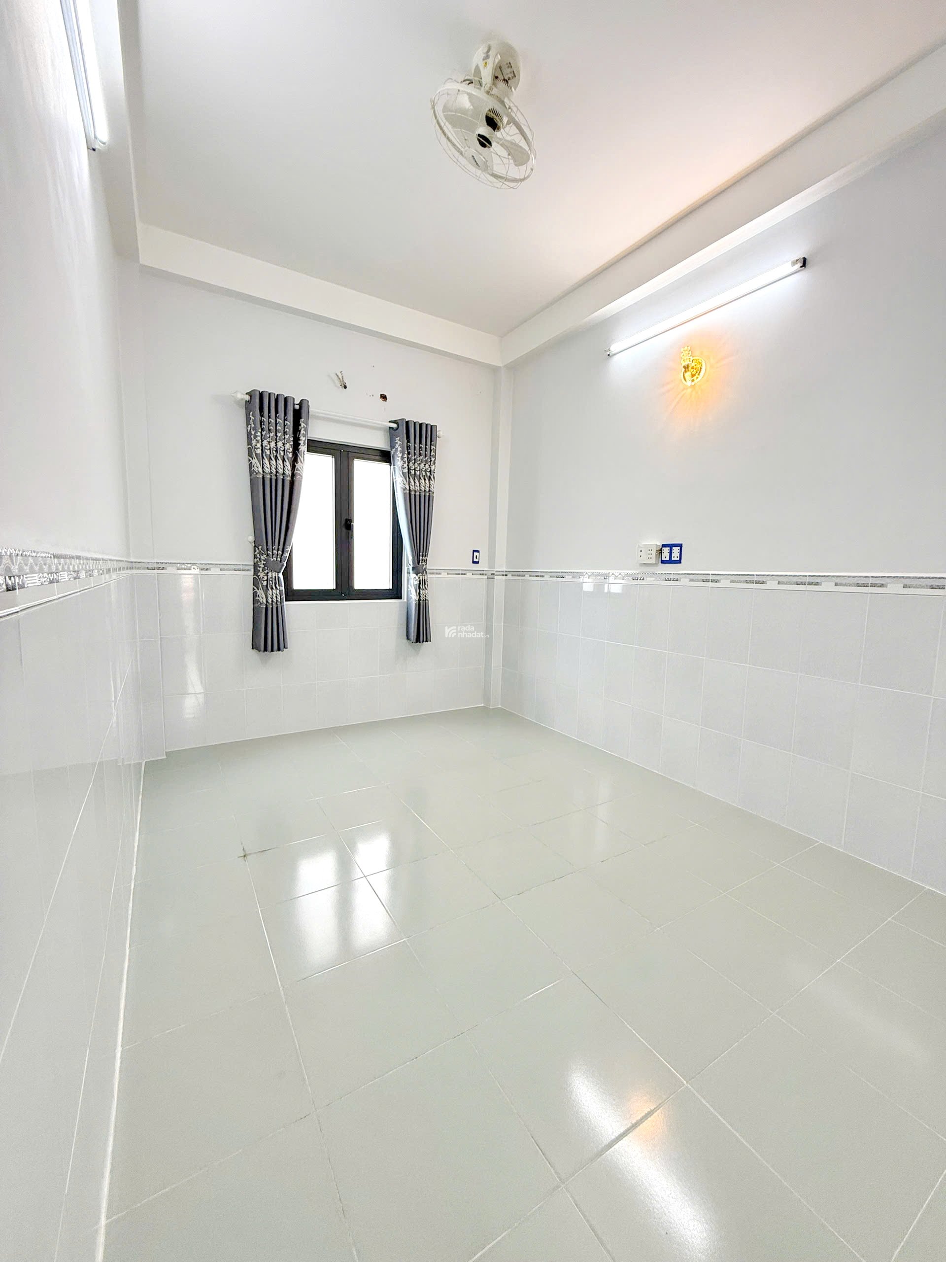 Bán nhà 2 lầu gần hẻm xe tải đường Nguyễn Duy P.10 Quận 8