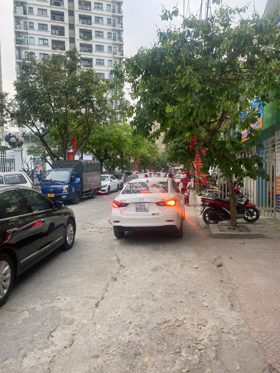 Biệt thự đường Nguyễn Cơ Thạch, mặt tiền kinh doanh DT:180m, 4 tầng , MT: 11,5m chào: 55 tỷ