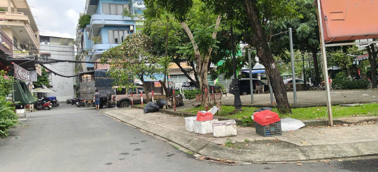 Cơ hội sở hữu nhà phố 4 tầng  lửng trên mặt tiền đường 8.5m tại Trung tâm Linh Tây, Thủ Đức