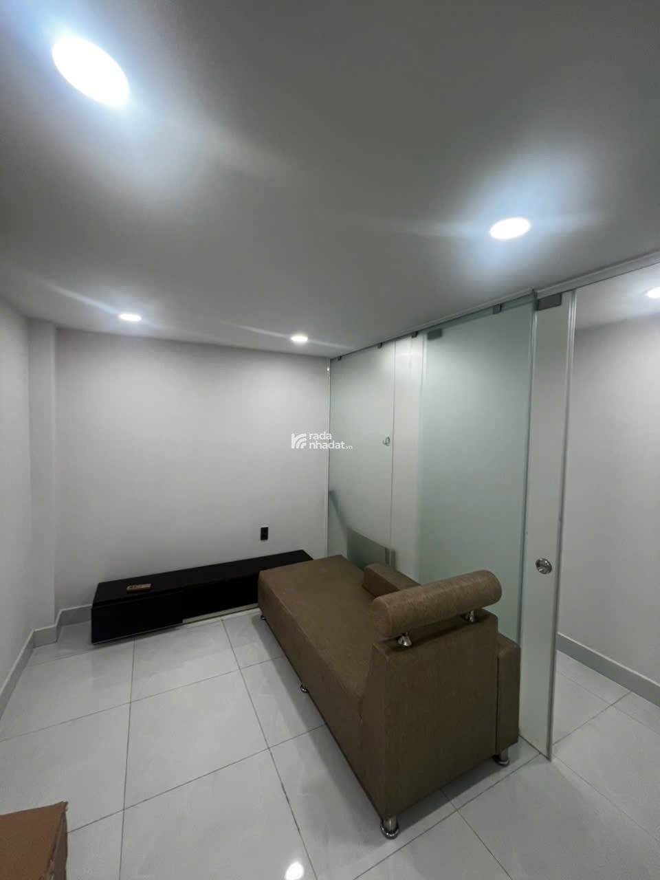 BÁN NHÀ ĐẸP HẺM XE HƠI THÀNH THÁI Q.10 - 3.5*11 - GIÁ TỐT