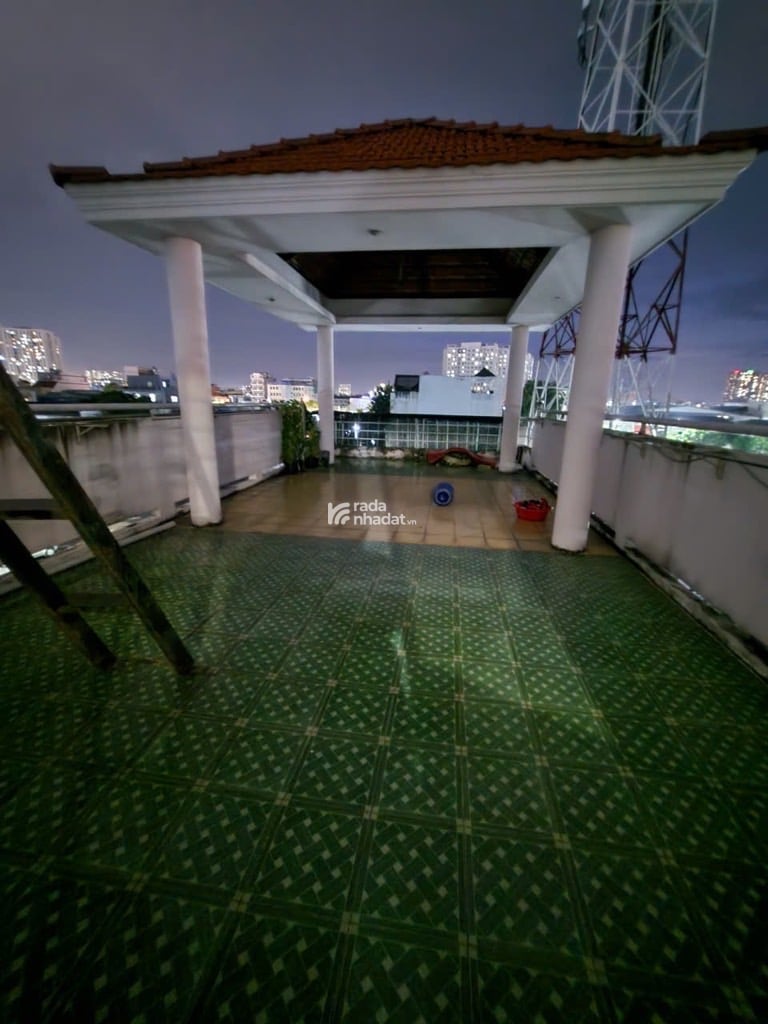 Căn hộ dịch vụ 10 phòng kép kín, đang cho thuê full, hiệu suất lên tới 45 triệu/tháng tự khai thác.