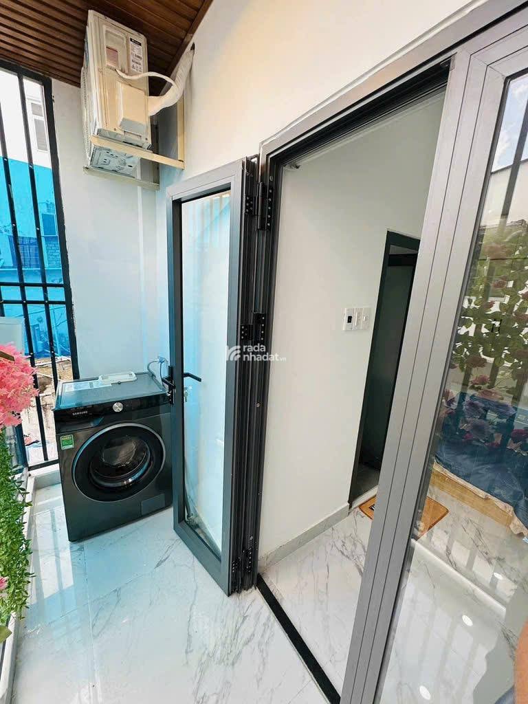 NHÀ NHỎ ĐỦ CÔNG NĂNG - TRUNG TÂM BÌNH THẠNH - HAI MẶT HẺM THOÁNG
