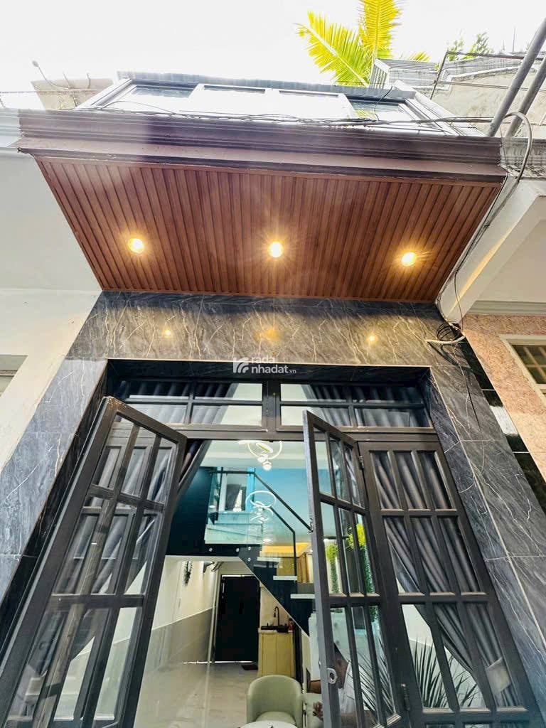 NHÀ NHỎ ĐỦ CÔNG NĂNG - TRUNG TÂM BÌNH THẠNH - HAI MẶT HẺM THOÁNG