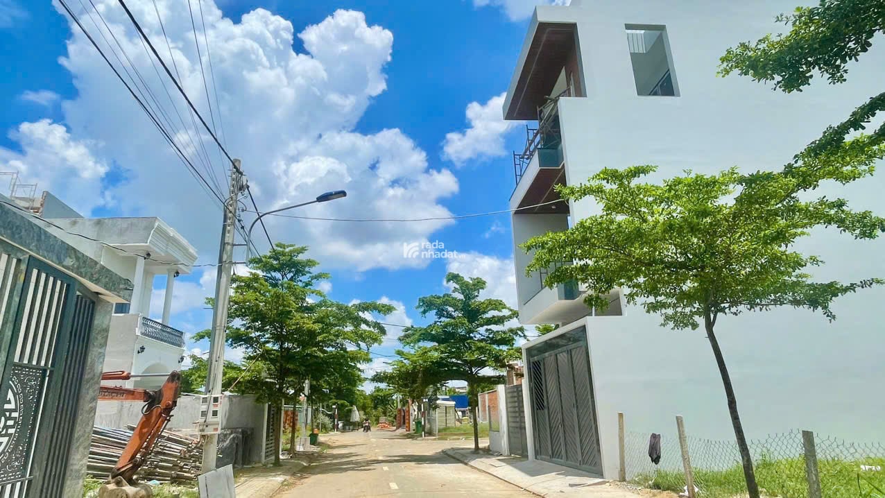 Bán 4 lô liền kề, Có lô góc 2 mặt tiền ngay cầu Tân Triều. Giá đầu tư