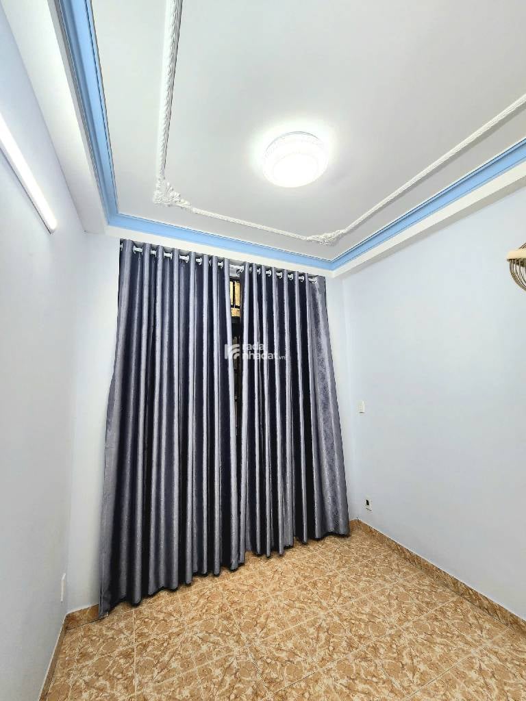 4 TẦNG - GẦN CẦU CHÀ VÀ - GIÁP QUẬN 5 - TÙNG THIỆN VƯƠNG- Q.8-DT: 27M2-  4 TỶ 850. 