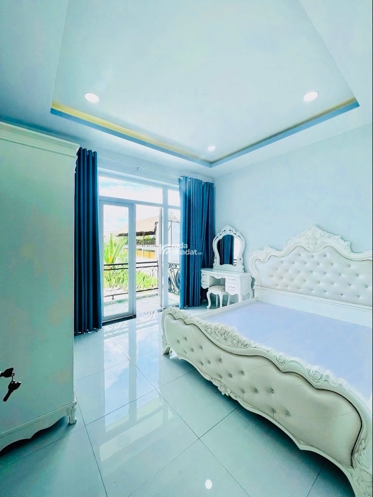 Bán nhà 1 trệt  2 lầu  1 tum  sân thượng, trinh tâm P. Long Trường, Quận 9 - nhỉnh 5 tỷ xíu.