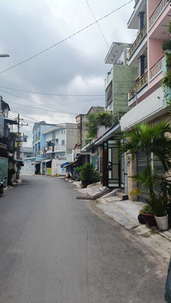 BÁN NHÀ ĐƯỜNG TỈNH LỘ 10,BÌNH TÂN,GIÁP KHU TÊN LỬA (4 x 18 x 2 Tầng) 7.45 TỶ TL