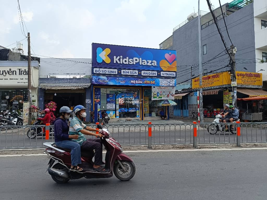 Đất trống hẻm ra đương Dương Thị Mười Q12