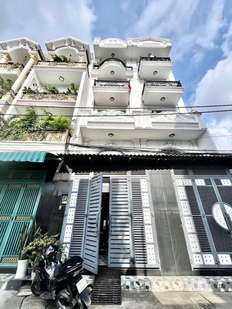 - Đường nhựa 8m, khu cao tầng dân trí cao, gần trường tiểu học Phù Đổng, chợ Gò Xoài