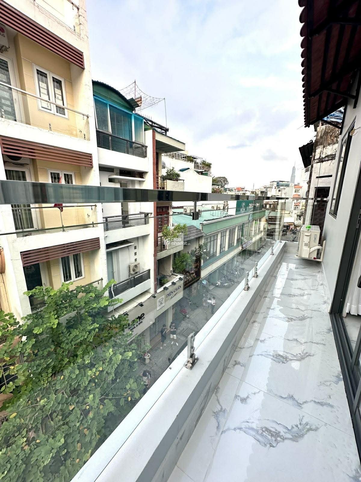 Bán nhà mặt tiền chợ Tân Định Quận 1,ngang khủng 5m8 4 tầng kinh doanh cực đỉnh giảm chào 11,8  tỷ 