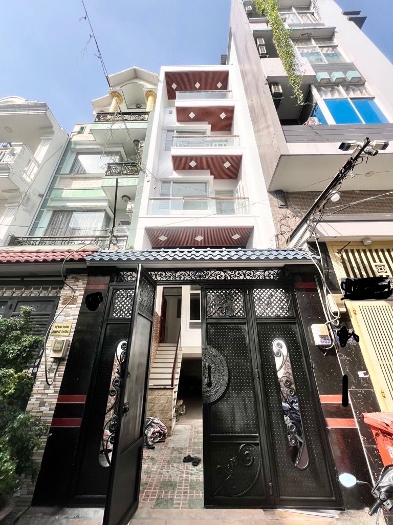 Siêu phẩm 4 tầng Lê Văn Quới- , kết cấu 1 trệt 3 lầu, có tầng HẦM