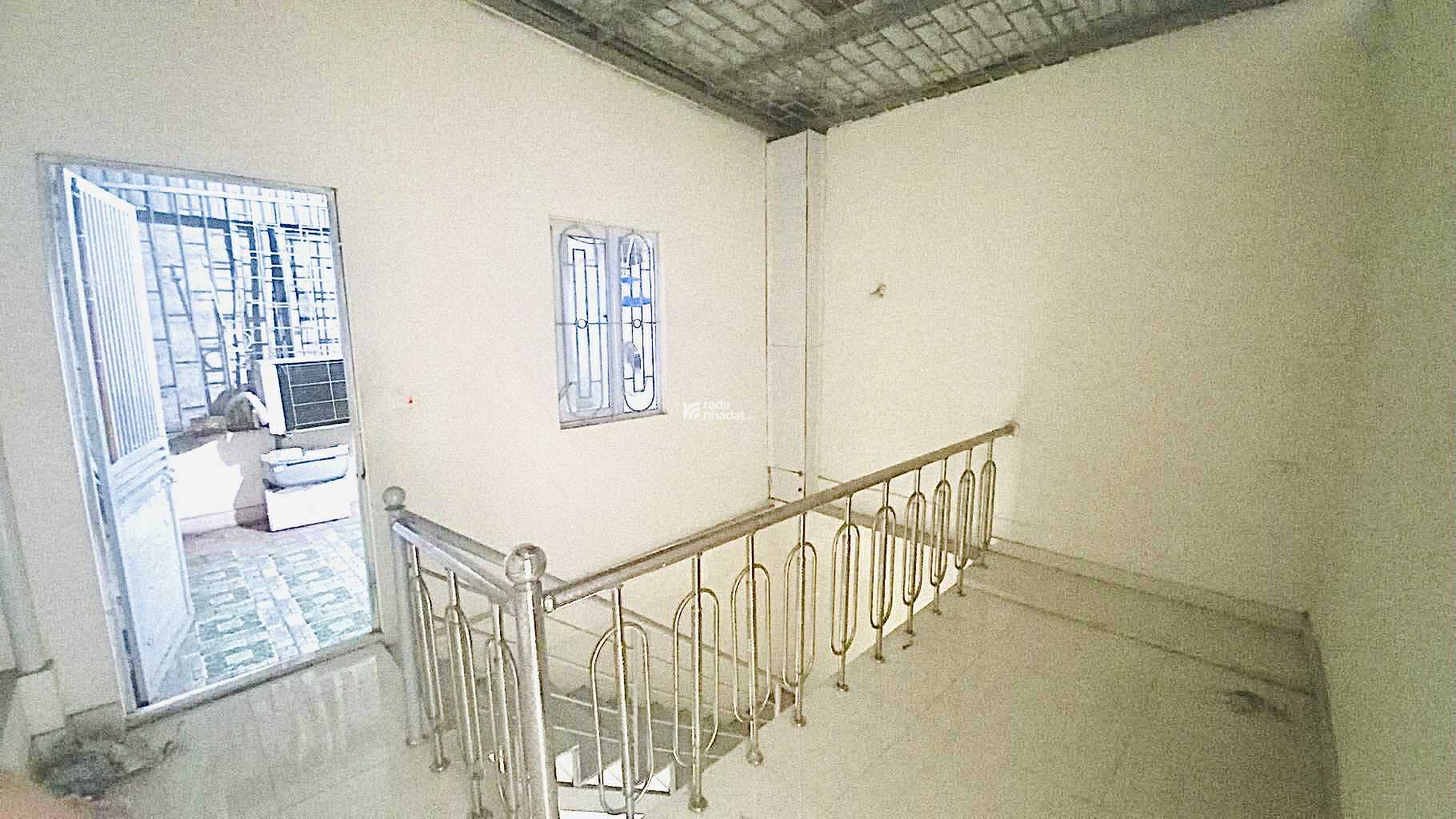 ĐƯỜNG CẦU GIẤY - NGÕ THÔNG - MẶT TIỀN RỘNG - SỔ VUÔNG - 45M2 - 8.6 TỶ