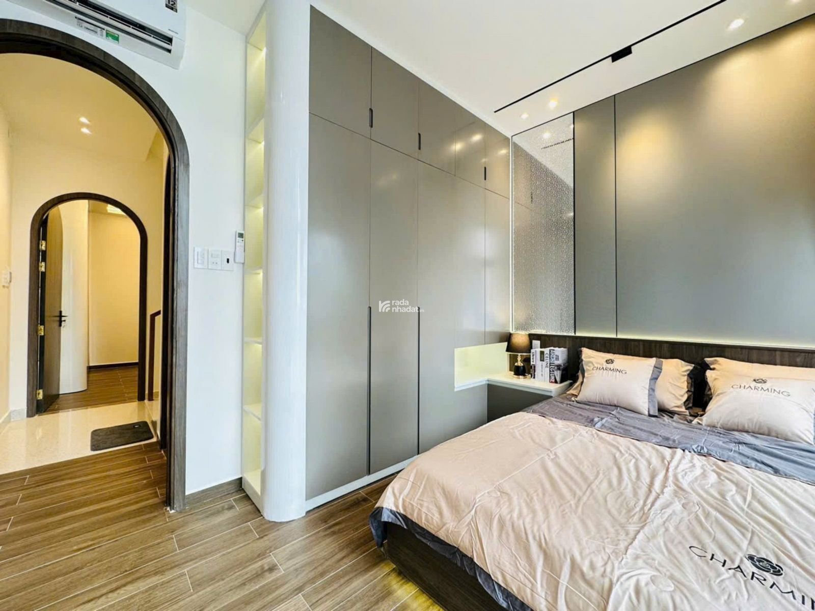 Gần Quận 1 ! Bán nhà hẻm xe hơi đường Nguyễn Cửu Vân - 4x15m - 4 tầng - Giá nhỉnh 9 tỷ