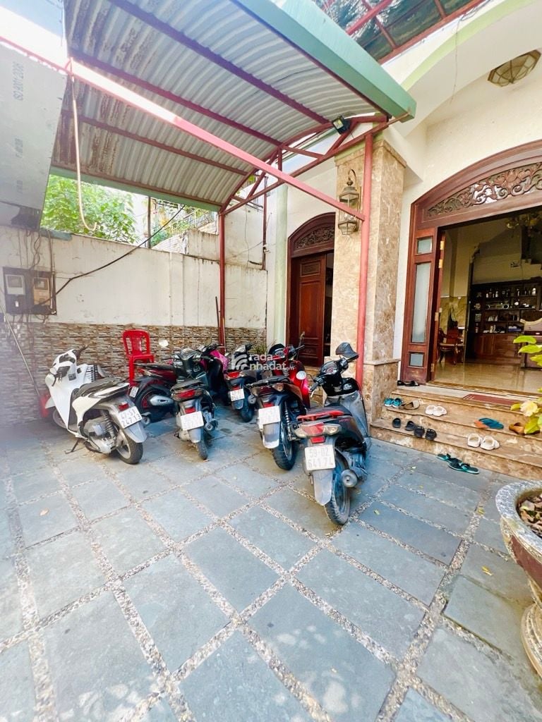 BIỆT THỰ ĐẸP 3 TẦNG 318M2-MẶT TIỀN ĐÔ ĐỐC LỘC-GIÁ 28.9 TỶ