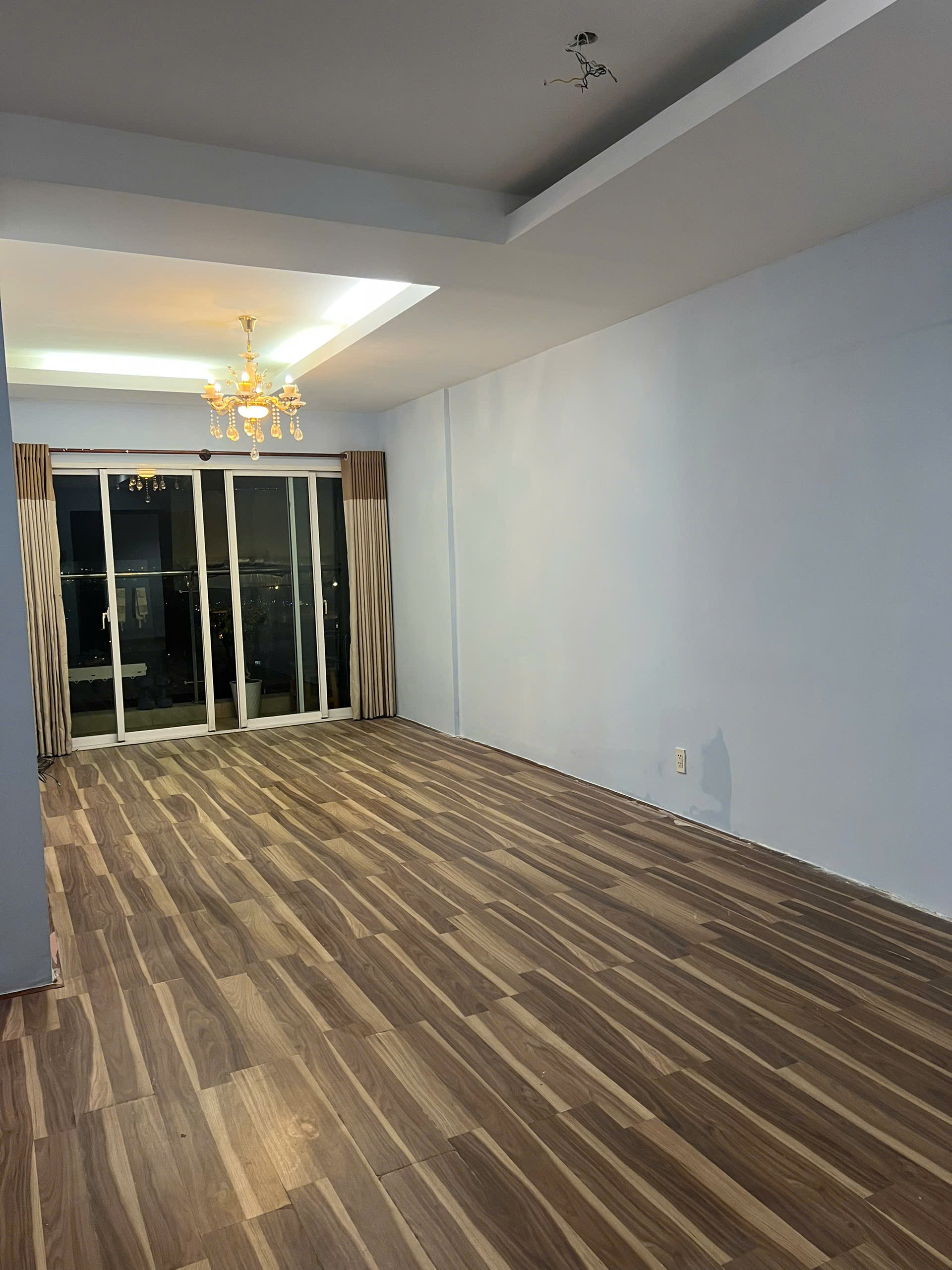 CHỦ CẦN TIỀN CẦN BÁN GẤP CHUNG CƯ CARILLON 1 TÂN BÌNH