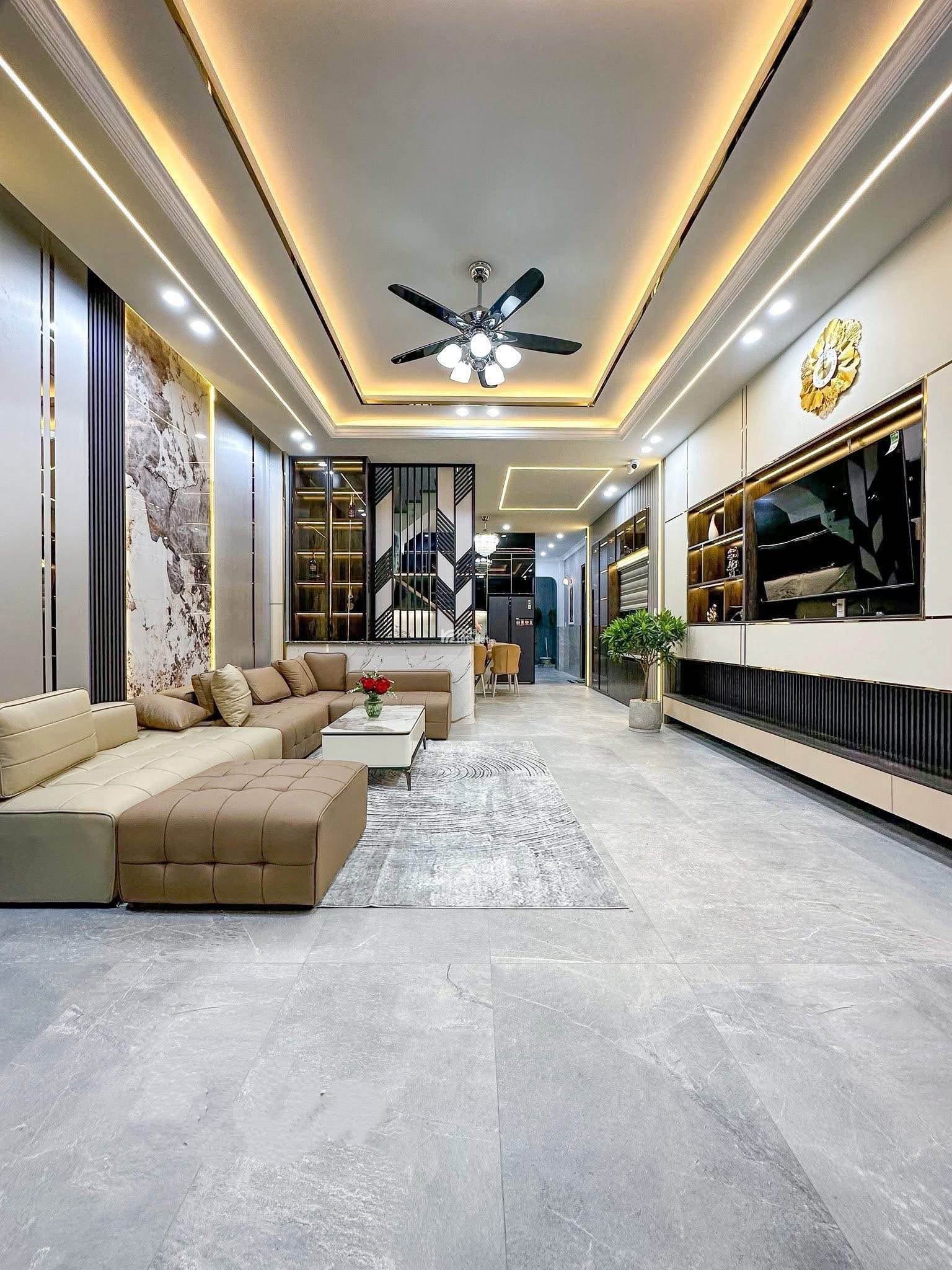 BÁN NHÀ PHỐ ĐẸP DỌN VÀO NGAY TRUNG TÂM TP. TÂN AN, LONG AN  82m2 CHỈ 2TỶ7 SHR