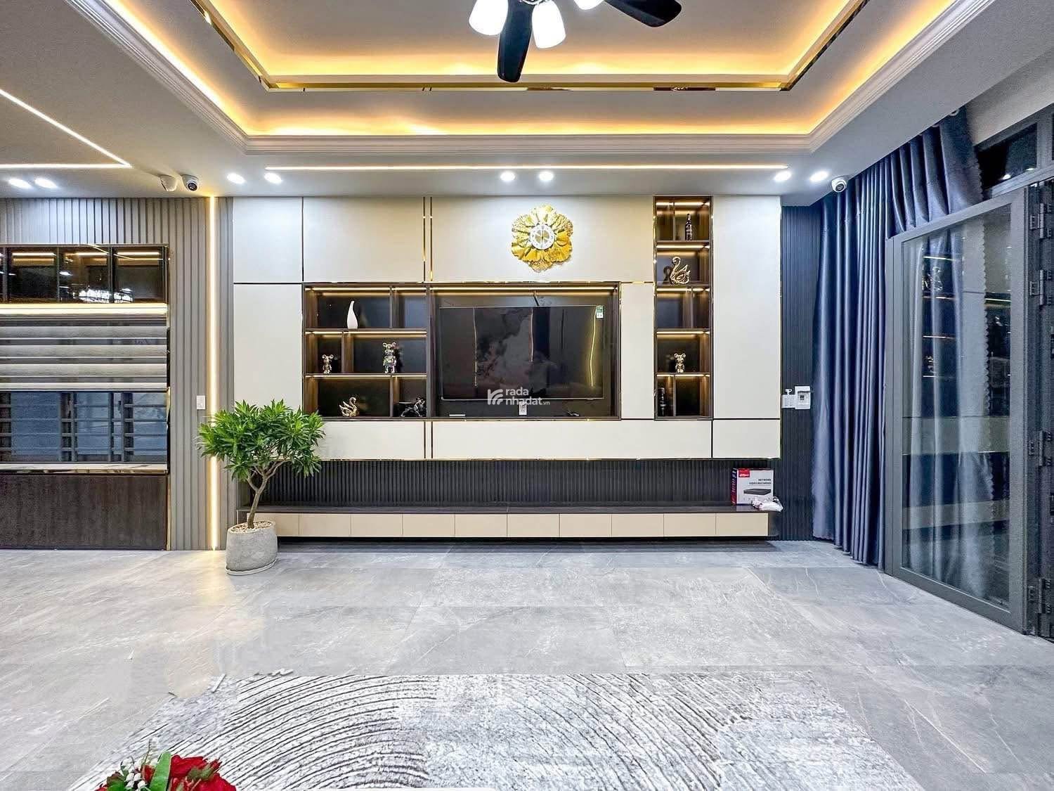 BÁN NHÀ PHỐ ĐẸP DỌN VÀO NGAY TRUNG TÂM TP. TÂN AN, LONG AN  82m2 CHỈ 2TỶ7 SHR