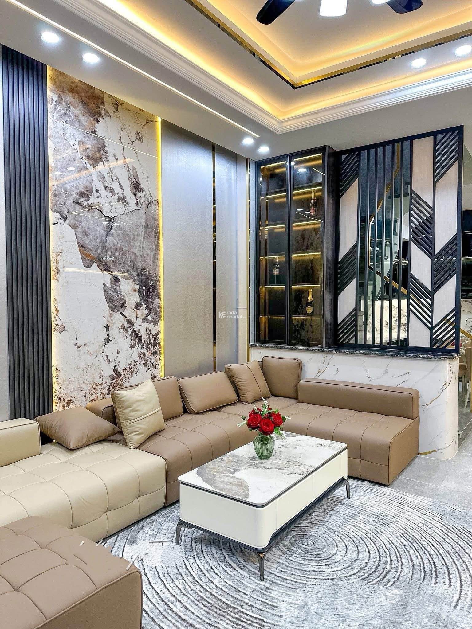 BÁN NHÀ PHỐ ĐẸP DỌN VÀO NGAY TRUNG TÂM TP. TÂN AN, LONG AN  82m2 CHỈ 2TỶ7 SHR