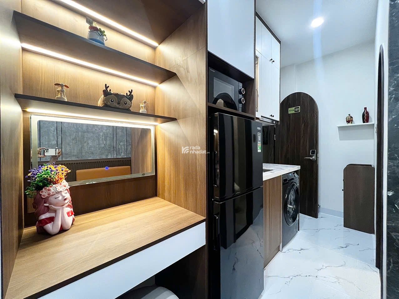Cần tiền nhượng gấp nhà 3 tầng Huỳnh Văn Bánh, Phú Nhuận, full nội thất, SHR giá 4 tỷ 200 TL