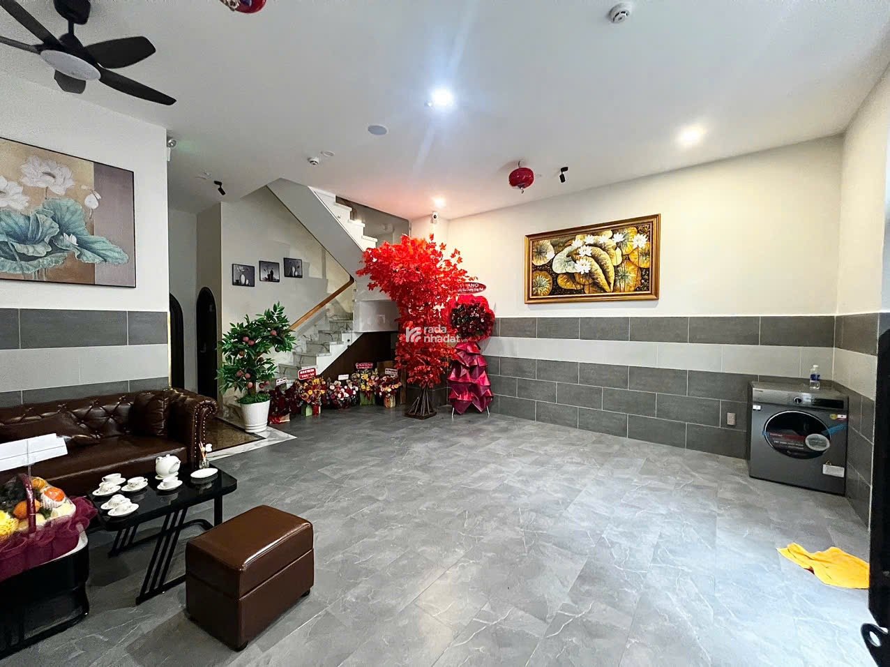 Cần tiền nhượng gấp nhà 3 tầng Huỳnh Văn Bánh, Phú Nhuận, full nội thất, SHR giá 4 tỷ 200 TL