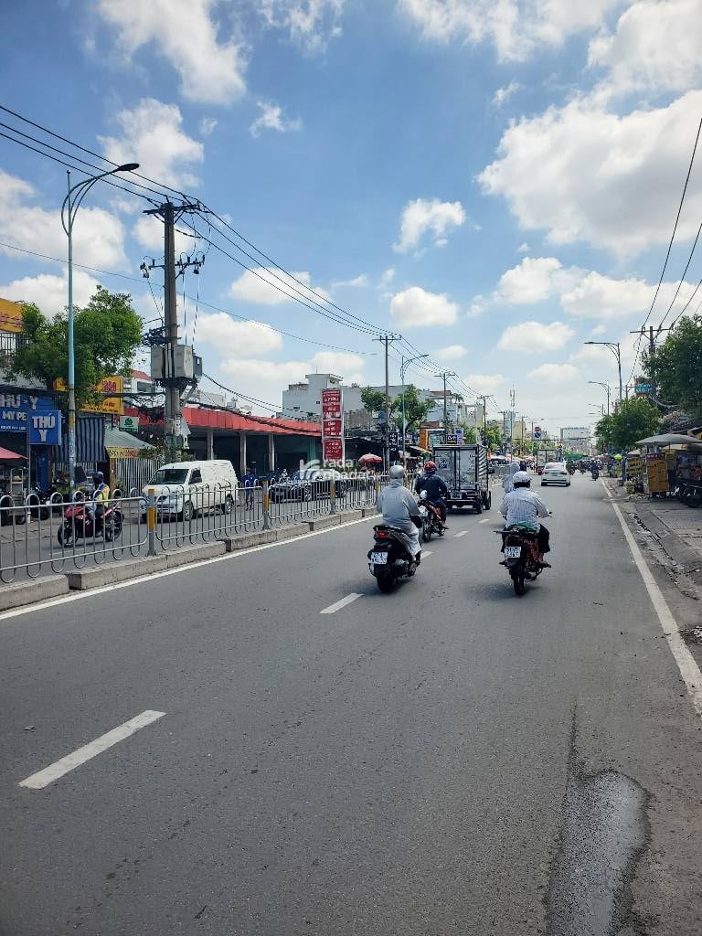 MẶT TIỀN KINH DOANH KHỦNG ĐƯỜNG LÊ VĂN QUỚI - NGAY 4 XÃ - 778M2 - HIẾM CÓ