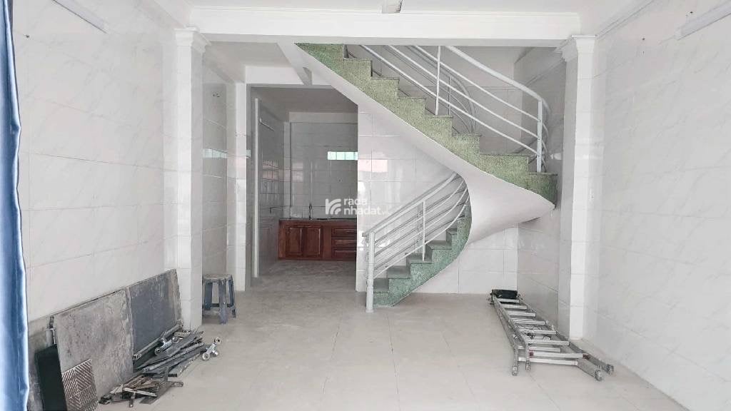 CÁCH MT 2 CĂN - HẺM 8M - NHÀ 4 TẦNG VỊ TRÍ KINH DOANH