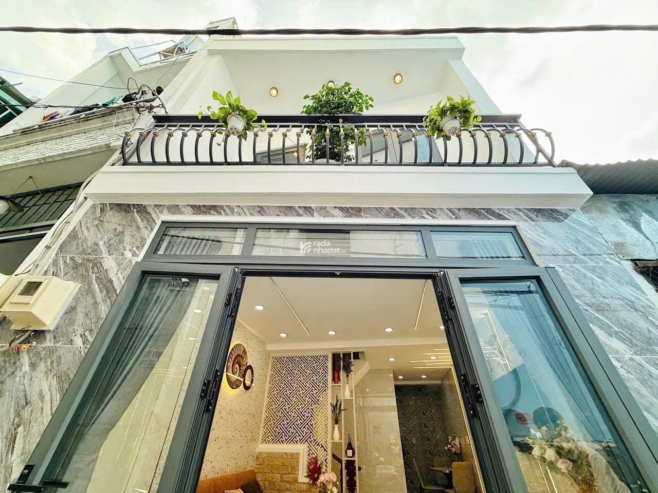 Giảm mạnh 200tr giá chỉ 1,5 tỷ đường Thái Phiên, P8, Quận 11 hẻm xe hơi 5m, DT 33m2, sổ hồng riêng