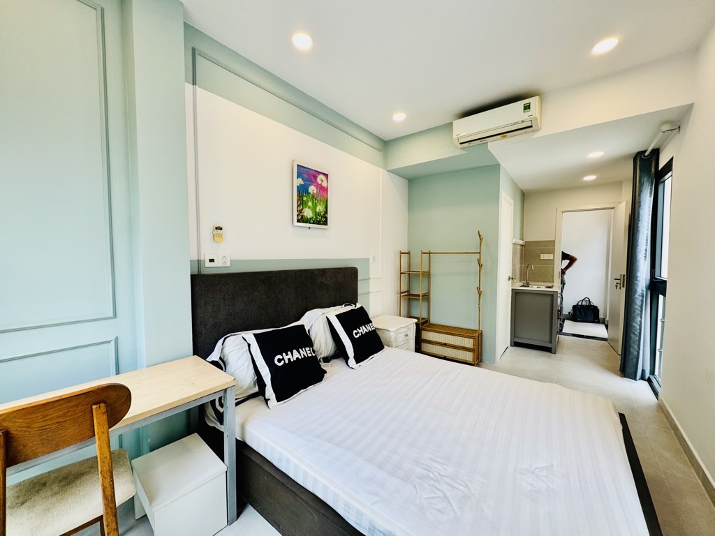 HIẾM - CHỈ 8.XTY CÓ NHÀ 4 TẦNG NGAY PHỐ ĐI BỘ BÙI VIỆN , TRUNG TÂM GIẢI TRÍ SẦM UẤT BẬT NHẤT QUẬN 1