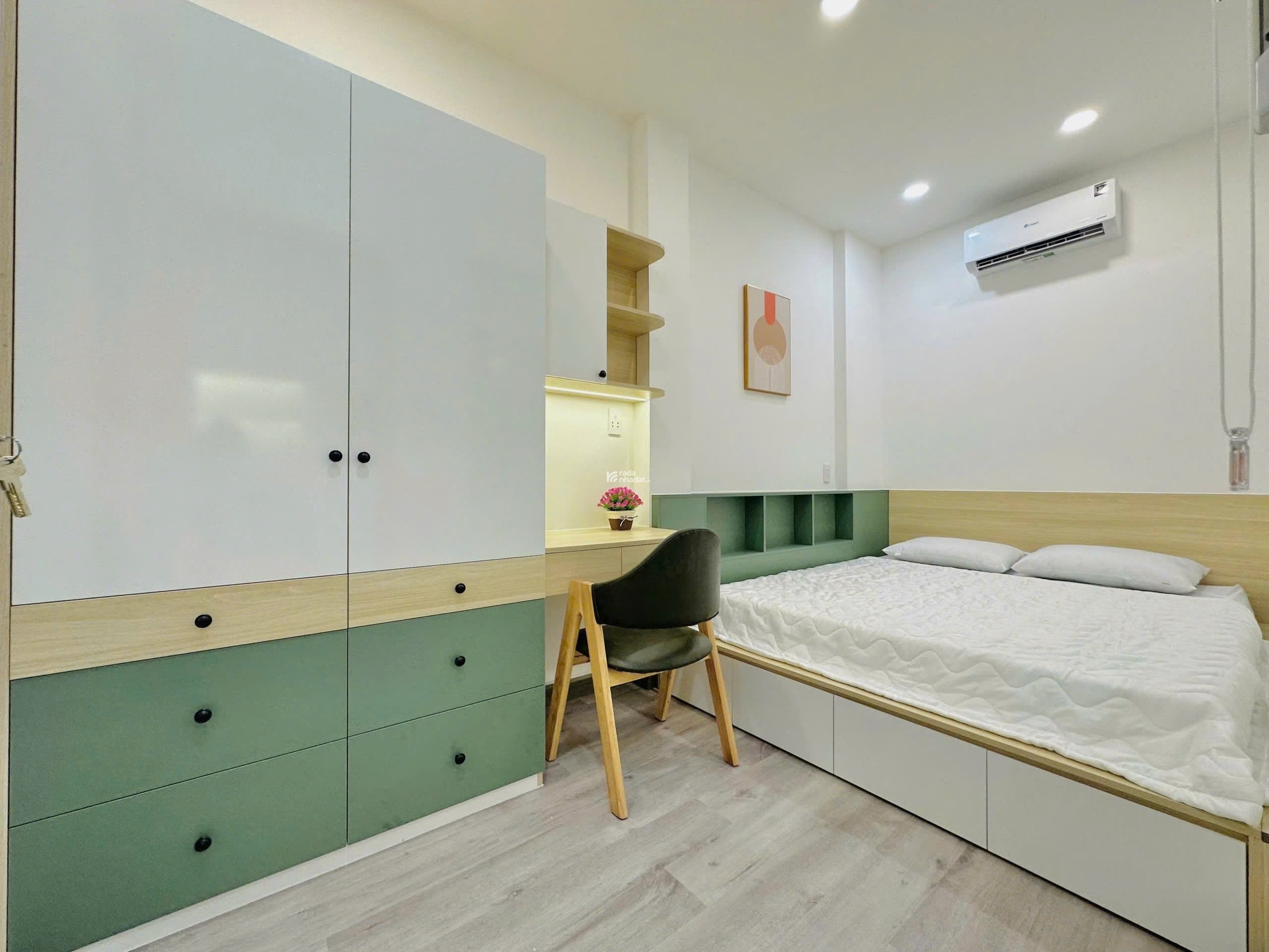 Căn hộ 2 phòng ngủ Ban Công Mặt Tiền Quận 10 Gần Đại học Kinh Tế, HUFLIT, ĐH Bách Khoa