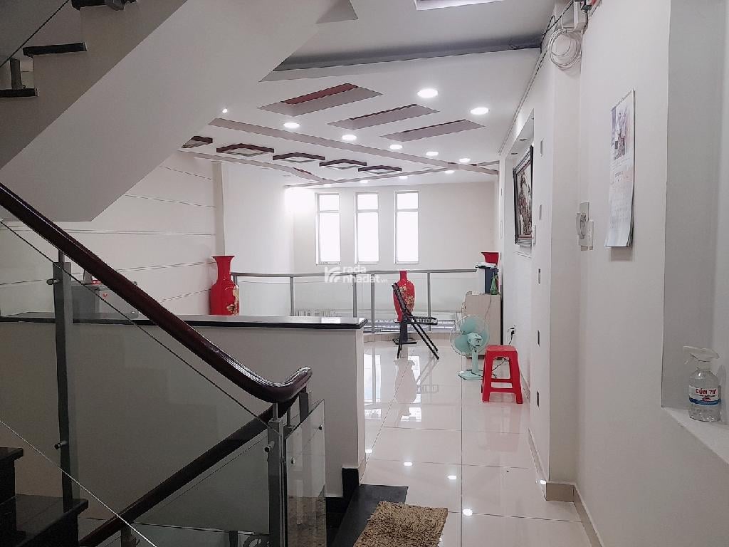 BÁN NHÀ HẺM Ô TÔ PHẠM VĂN CHÍ QUẬN 6 120M2 4 TẦNG 11 TỶ 7PN CHỦ THIỆN CHÍ