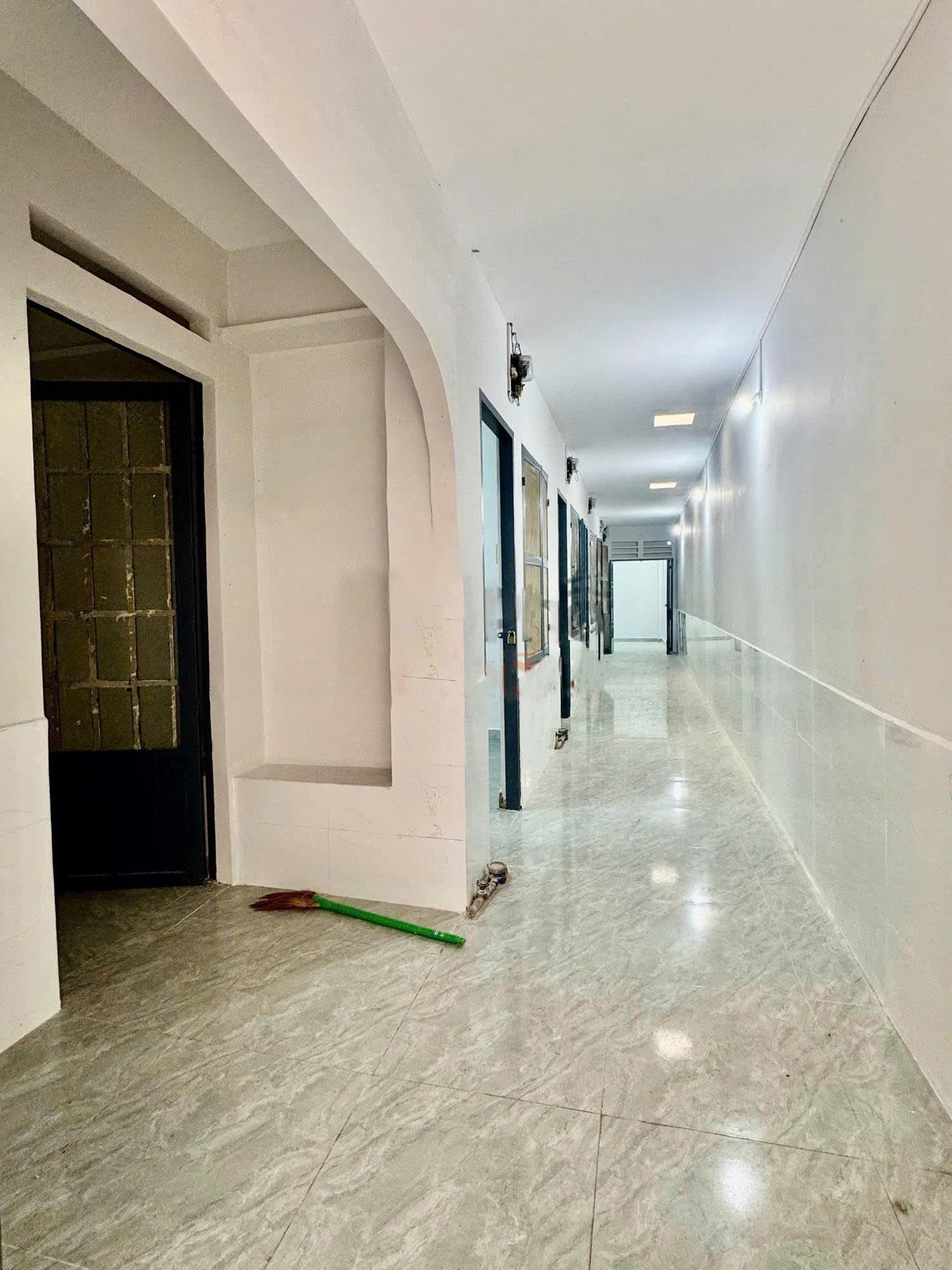 Cực hiếm 8 tỷ 880 dãy trọ 103m2 đường Bình Lợi, P13, Bình Thạnh. Số hồng riêng, hoàn công