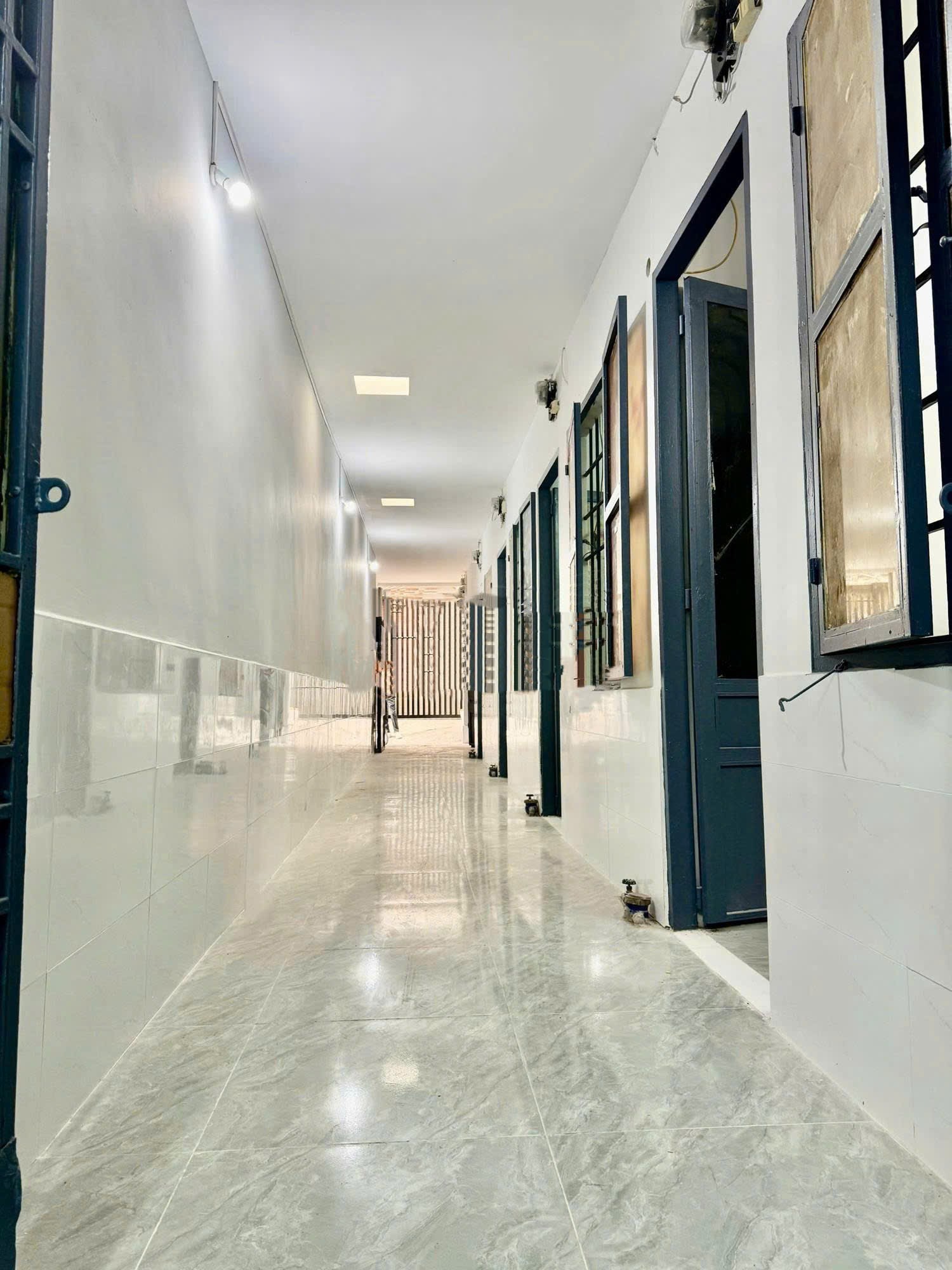 Cực hiếm 8 tỷ 880 dãy trọ 103m2 đường Bình Lợi, P13, Bình Thạnh. Số hồng riêng, hoàn công