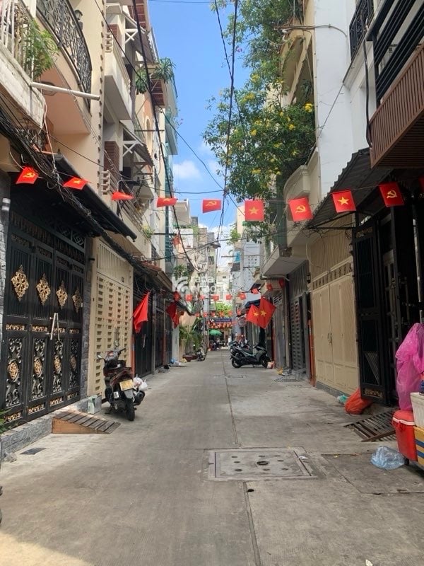 NHÀ NÁT TIỆN XÂY MỚI - NGUYỄN ĐÌNH CHIỂU - P.5 QUẬN 3 - HẺM 5M GẦN MT - DT:55M2 ( 4,5  12 )