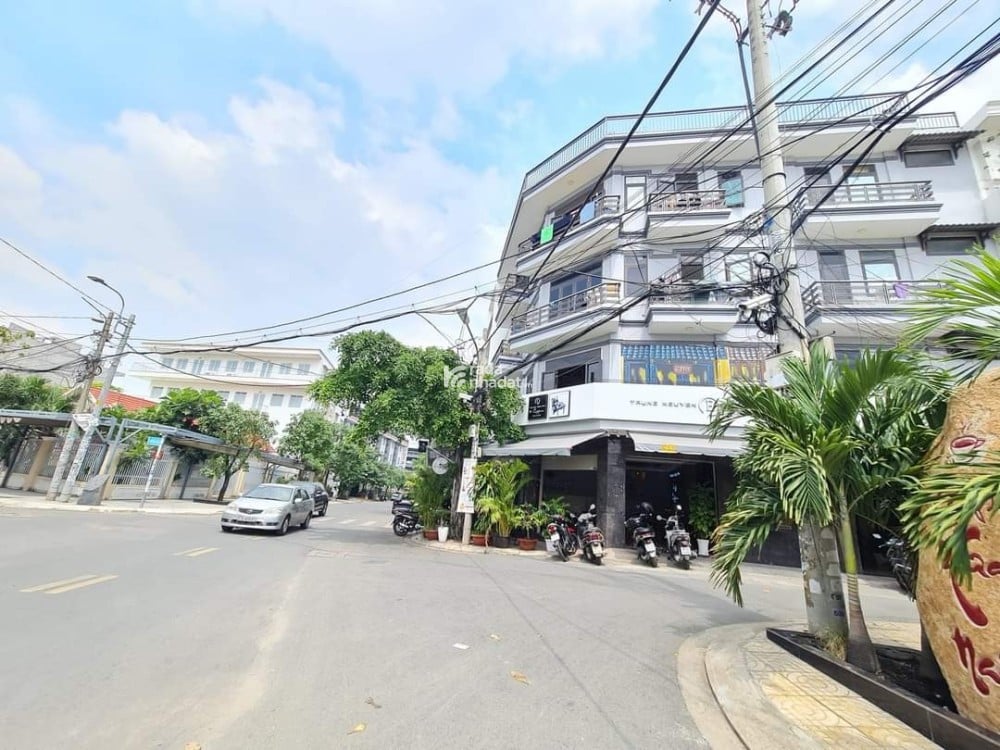 Nhà đẹp bán gấp 5 lầu, hẻm ô tô, đường Nguyễn Hữu Dật, P. Tây Thạnh, Tân Phú, chỉ 9,8 tỷ TL