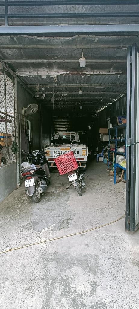 BÁN GẤP NHÀ MT ĐƯỜNG SỐ NGANG 8M DT 240M CHỈ 13 TỶ (TL) CẠNH NGUYỄN DUY TRINH Q9