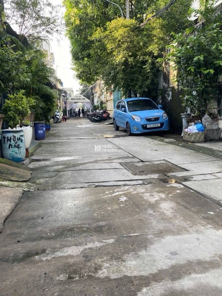 BÁN NHÀ HXH CHIẾN LƯỢC 84M2 6.7 TỶ BTCT 3 TẦNG 6 PHÒNG NGỦ BÌNH TÂN 
