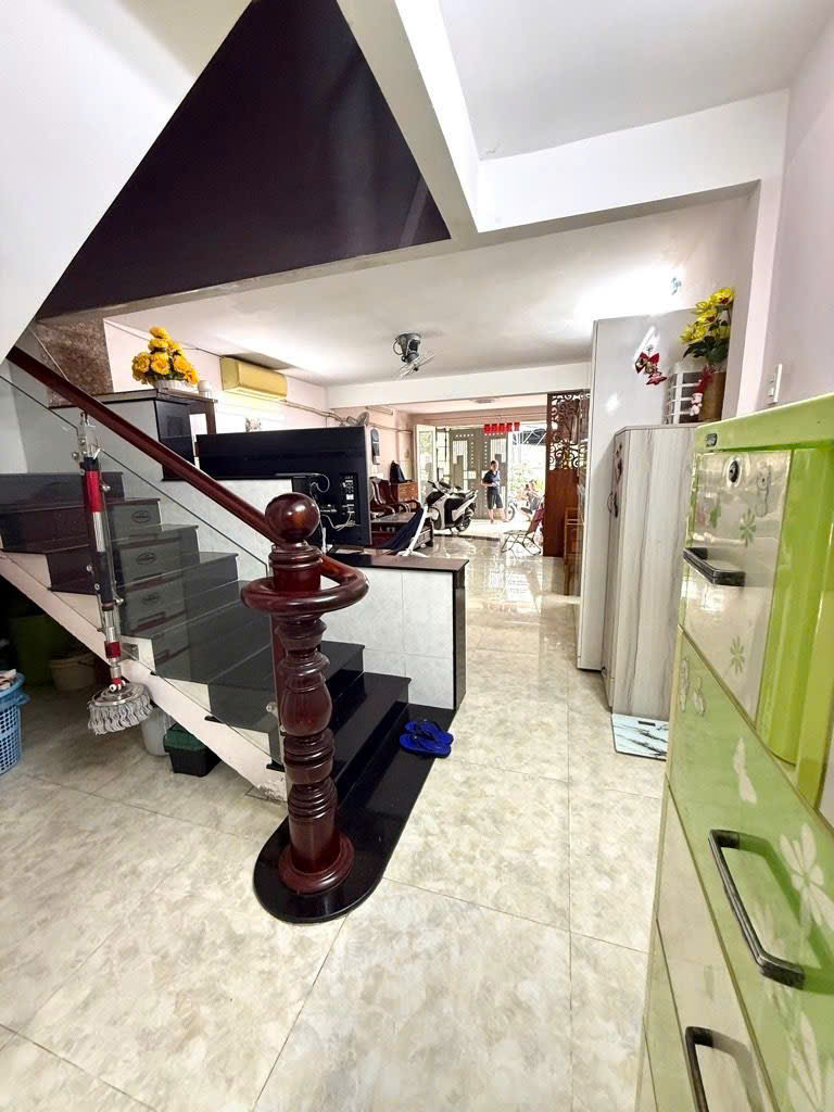 BÁN NHÀ HXH BÀ HOM,QUẬN 6 (4,5m x 15m x 3 TẦNG) 6,8 TỶ TL