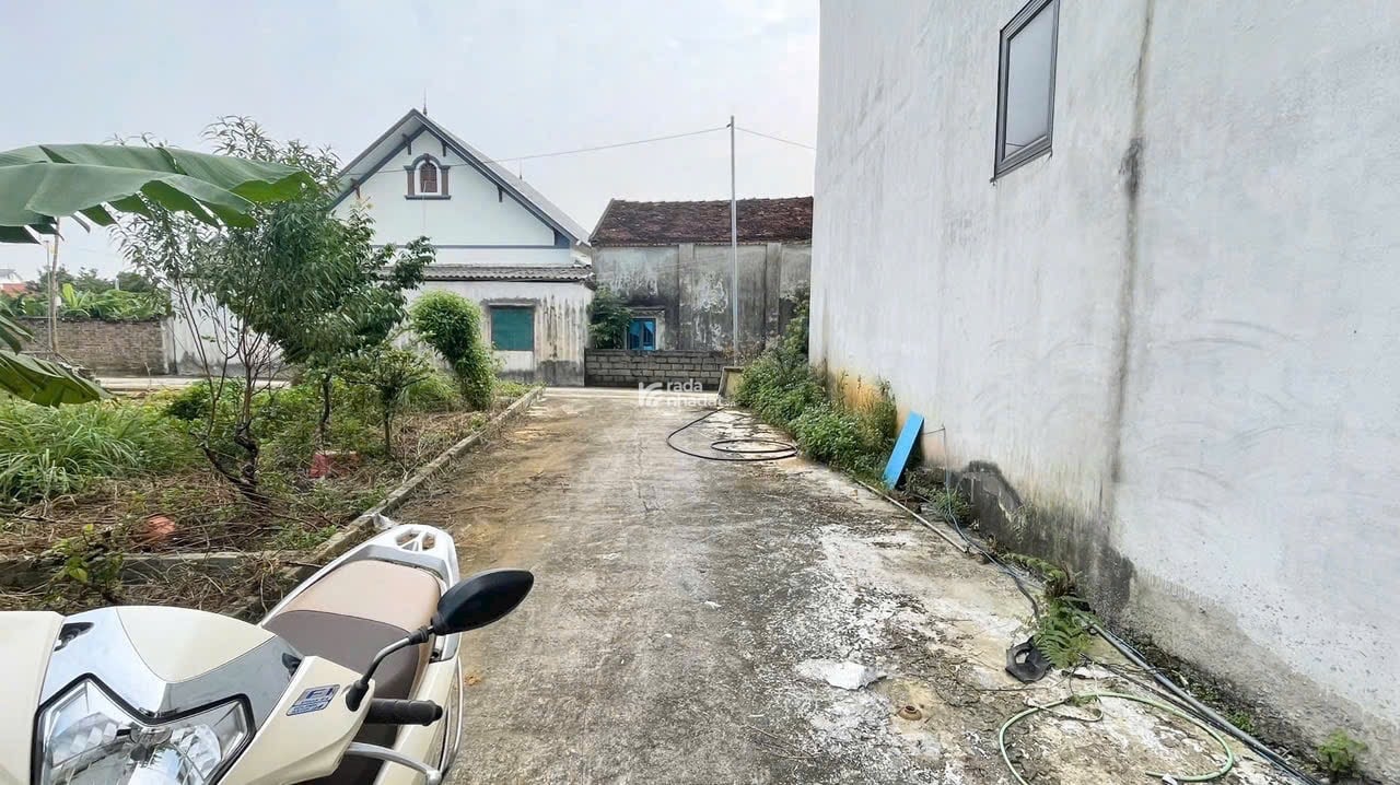  Bán lô đất 100m2 full thổ cư – MT hơn 9m, nở hậu đẹp